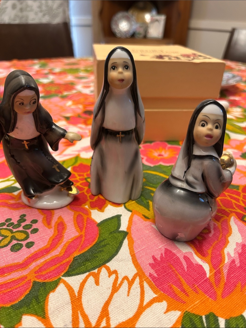 Geo z Leftons baseball nuns collectibles
